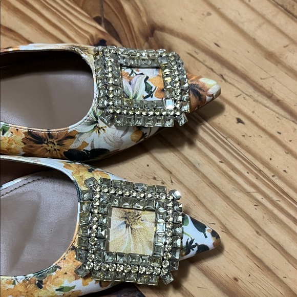 Anthropologie Bibi Lou Floral Pointed Slingback  with Gold Crystal Buckle - Picture 6 of 15